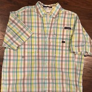Men’s Columbia Omni Shade short sleeve button down